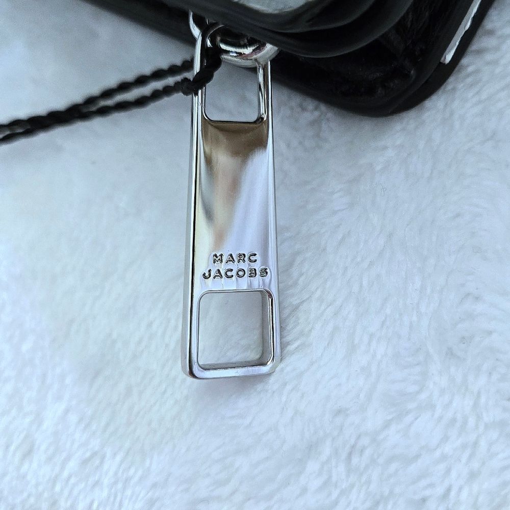 āØļøHPā2XāØļøMarc Jacobs Compact Wallet - NWT - Picture 13 of 16